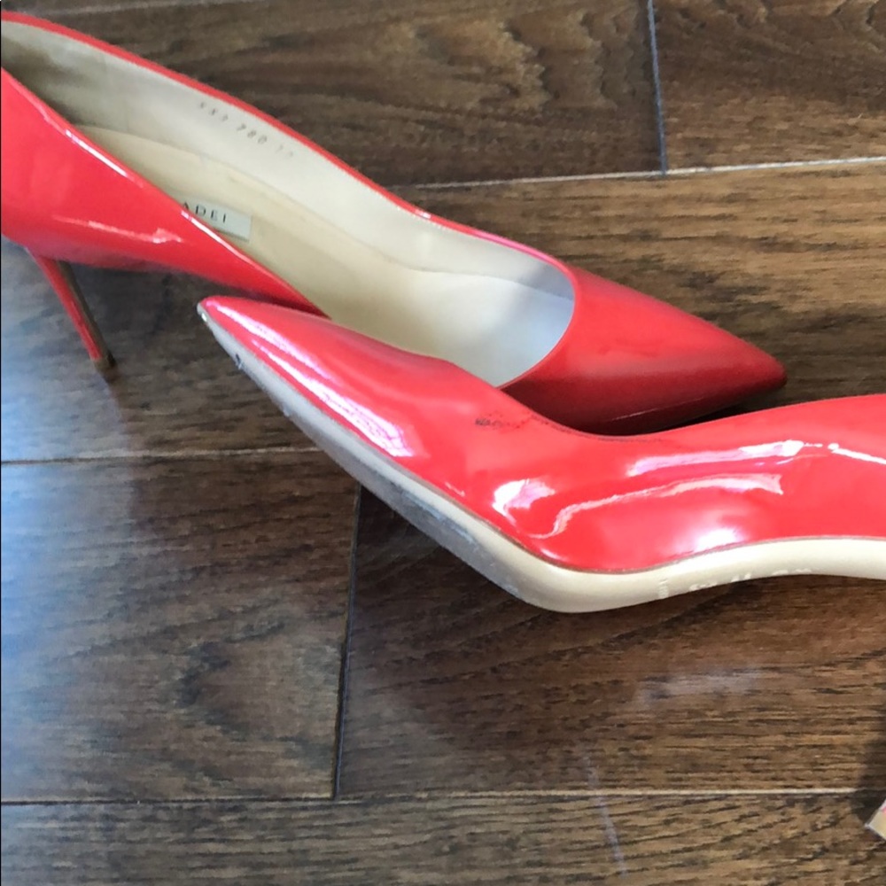 High Heels - Picture 7 of 7